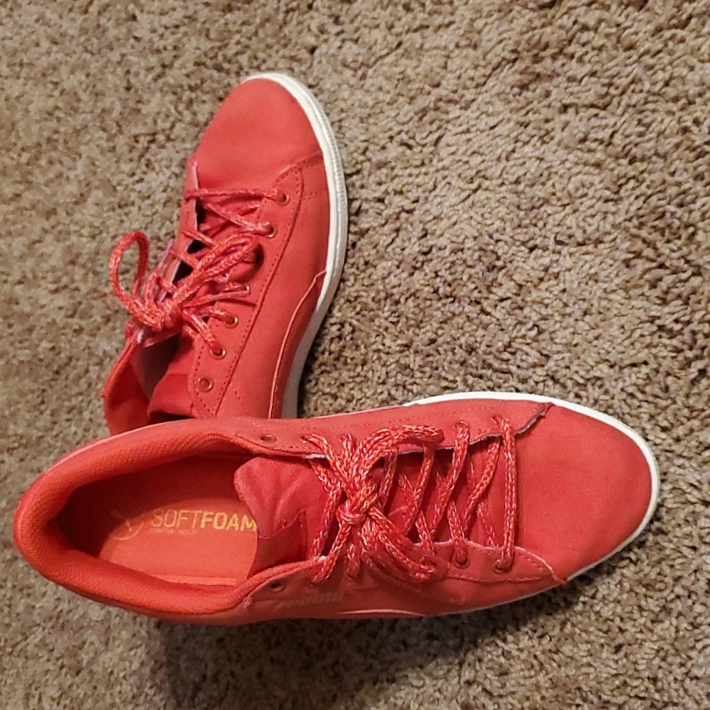 Puma Sneakers